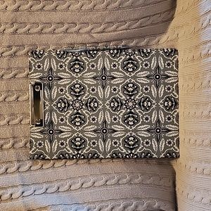 EUC Vera Bradley Padfolio in Plaza Tile